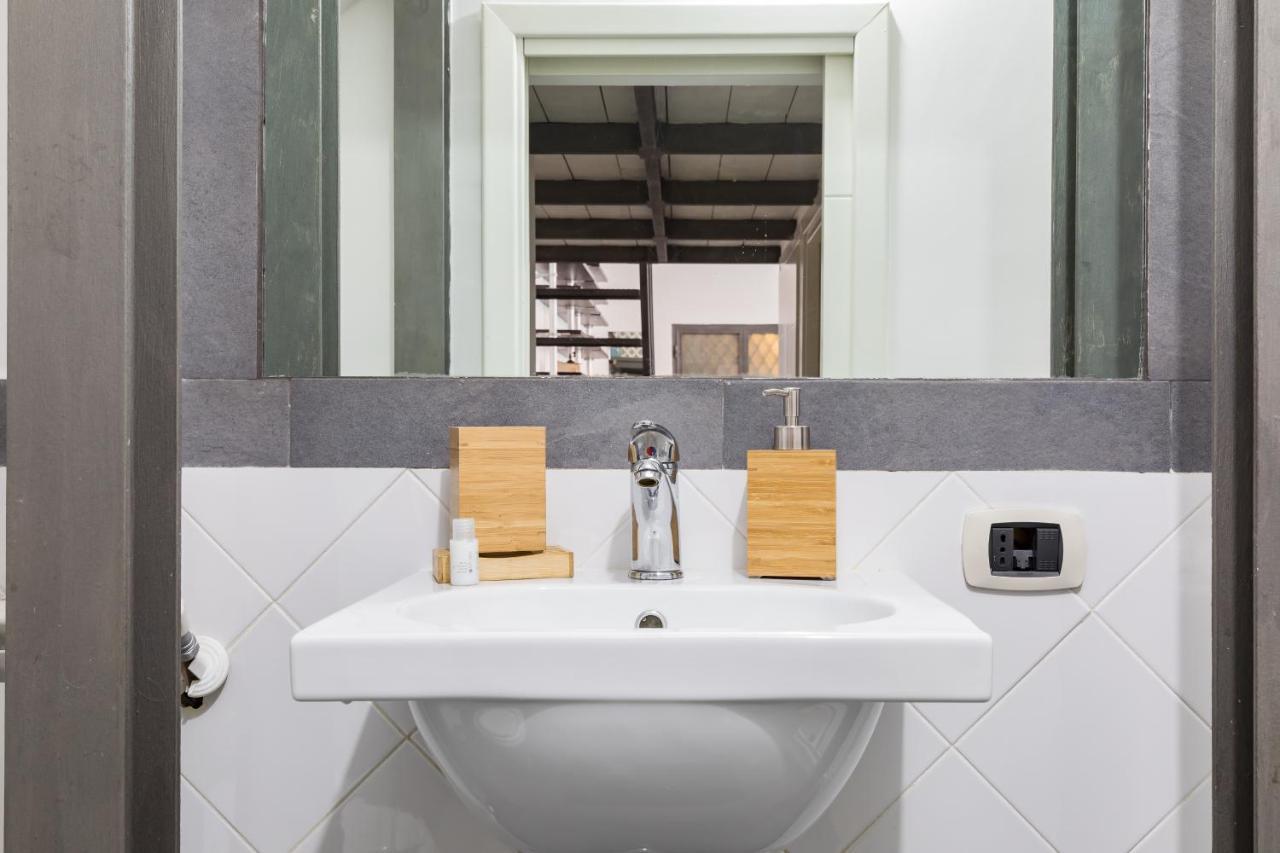 Trevi Fountain Modern Loft Apartment 로마 외부 사진